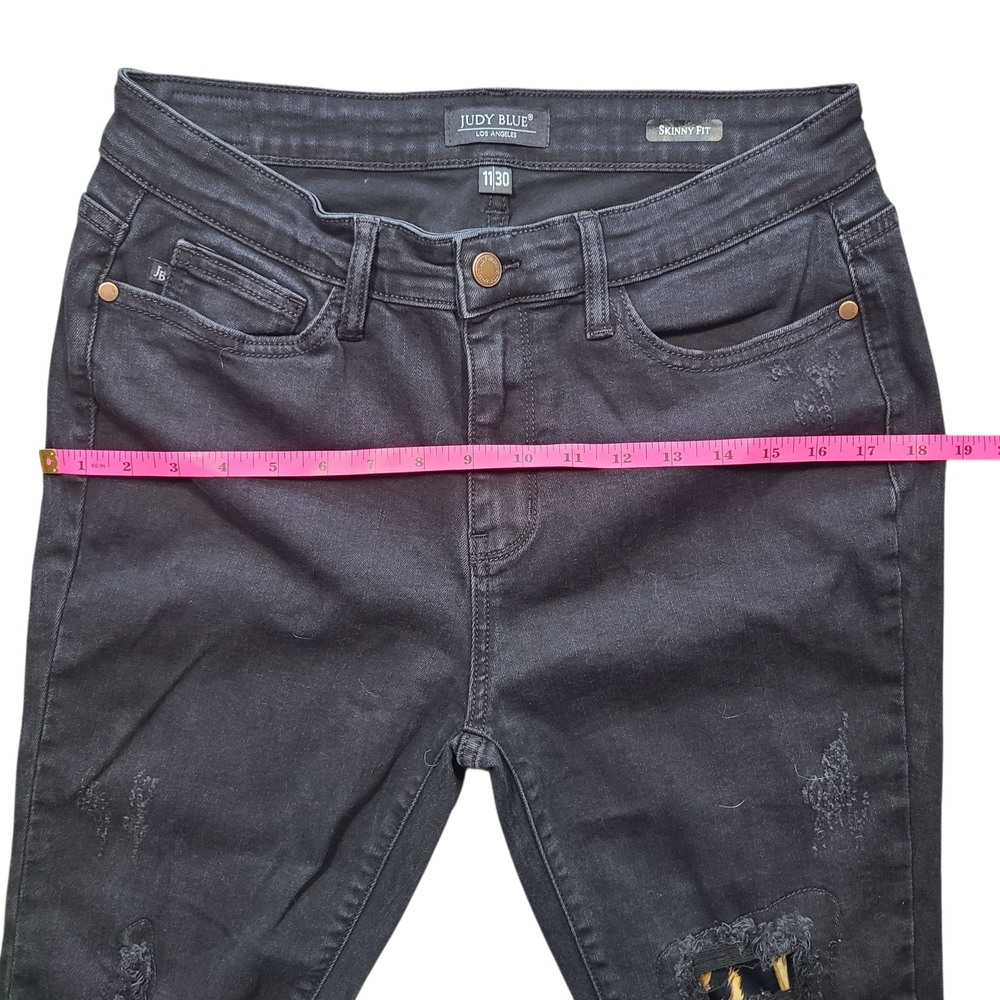 Judy Blue Black Distressed Leopard Patch Skinny Jeans 11/30 Stretch - Picture 15 of 16